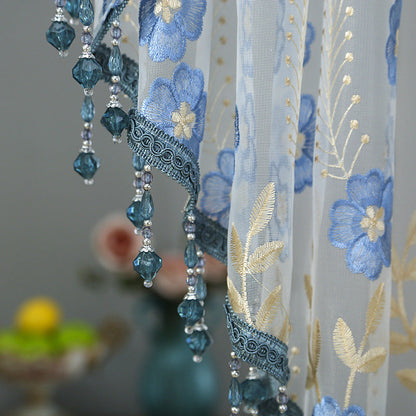 Rövid csipke ajtófüggöny rojtokkal